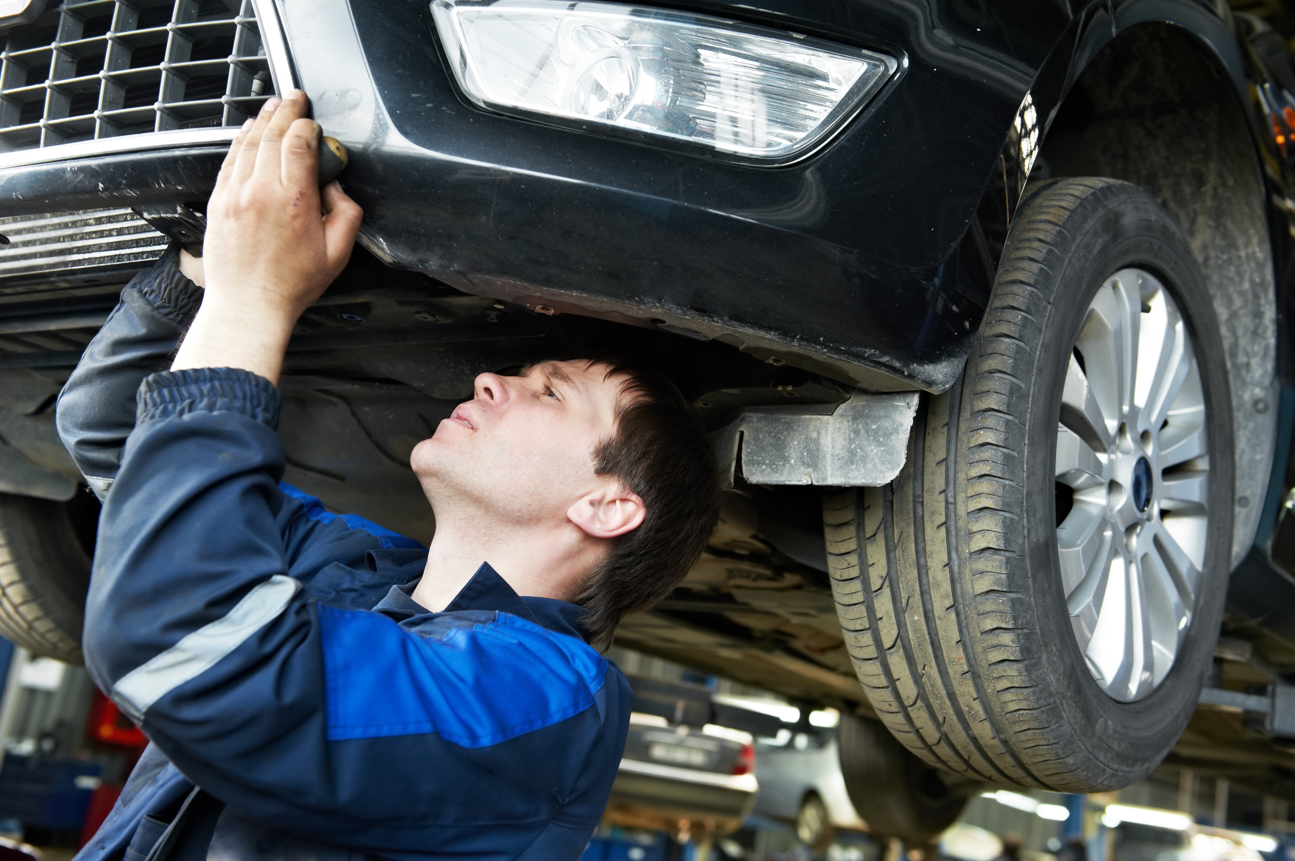 4 Factors Affecting the Completion of Auto Repair Services in Davenport IA