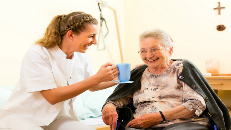 Why Hiring a Home Healthcare Worker Is the Best Option in Orland Park?